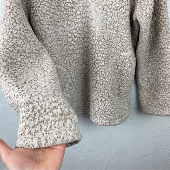 CM3 Outfitters Teddy sweater size Large fits like M/L imo - Picture 5 of 11